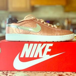 Women’s Nike Tennis Classic Ultra LOTC QS